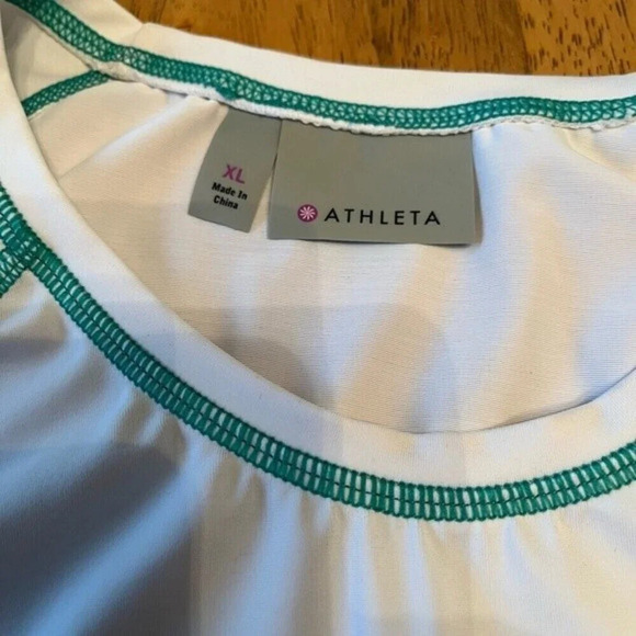 Athleta long sleeved athletic top, size XL - Picture 3 of 5